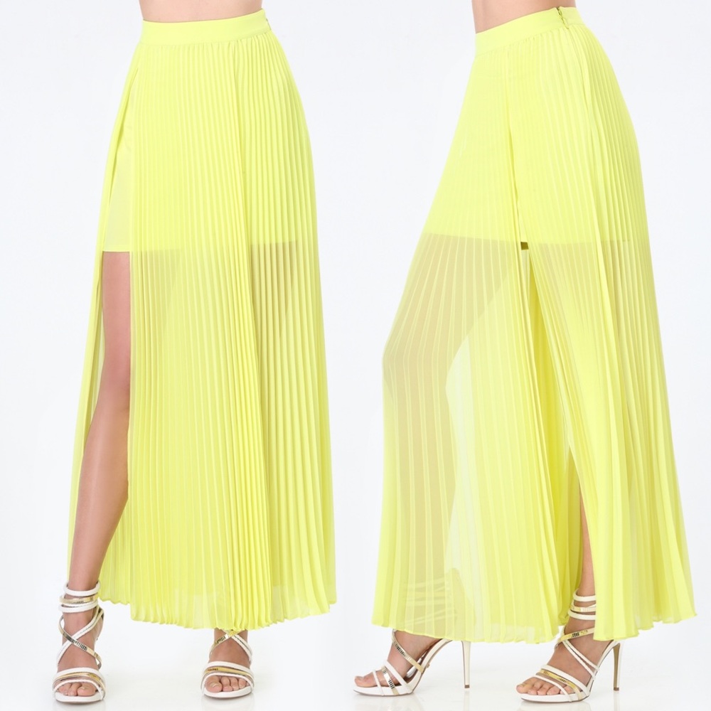 BEBE NEON GREEN PLEATED OVERLAY MAXI SKIRT (Has been worn)